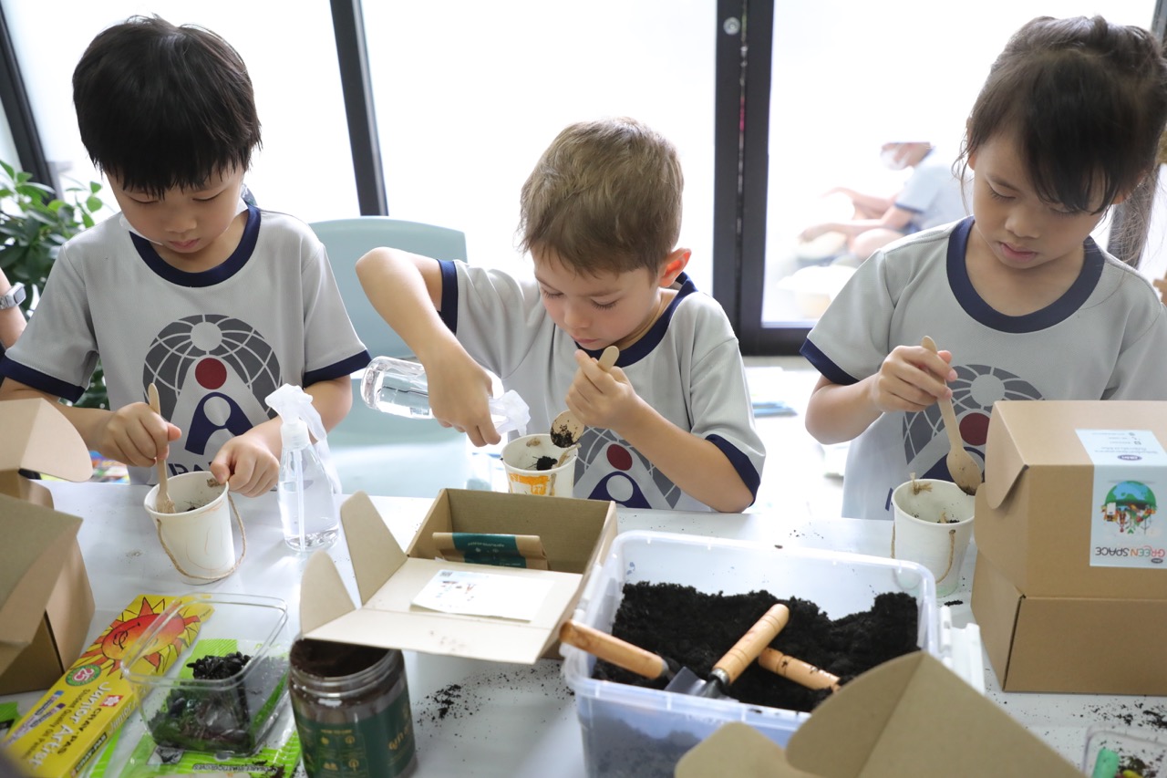 Year 1 Aims to Waste Less Food