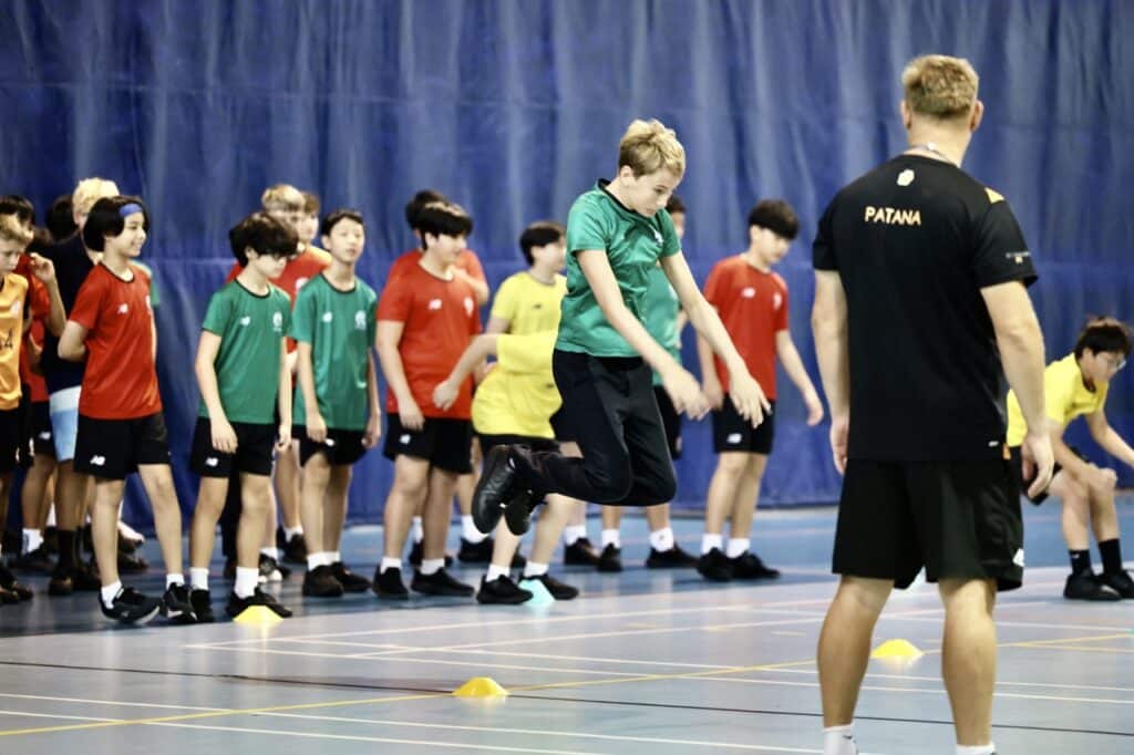 Performance and Mindset in Year 8 PE - 4